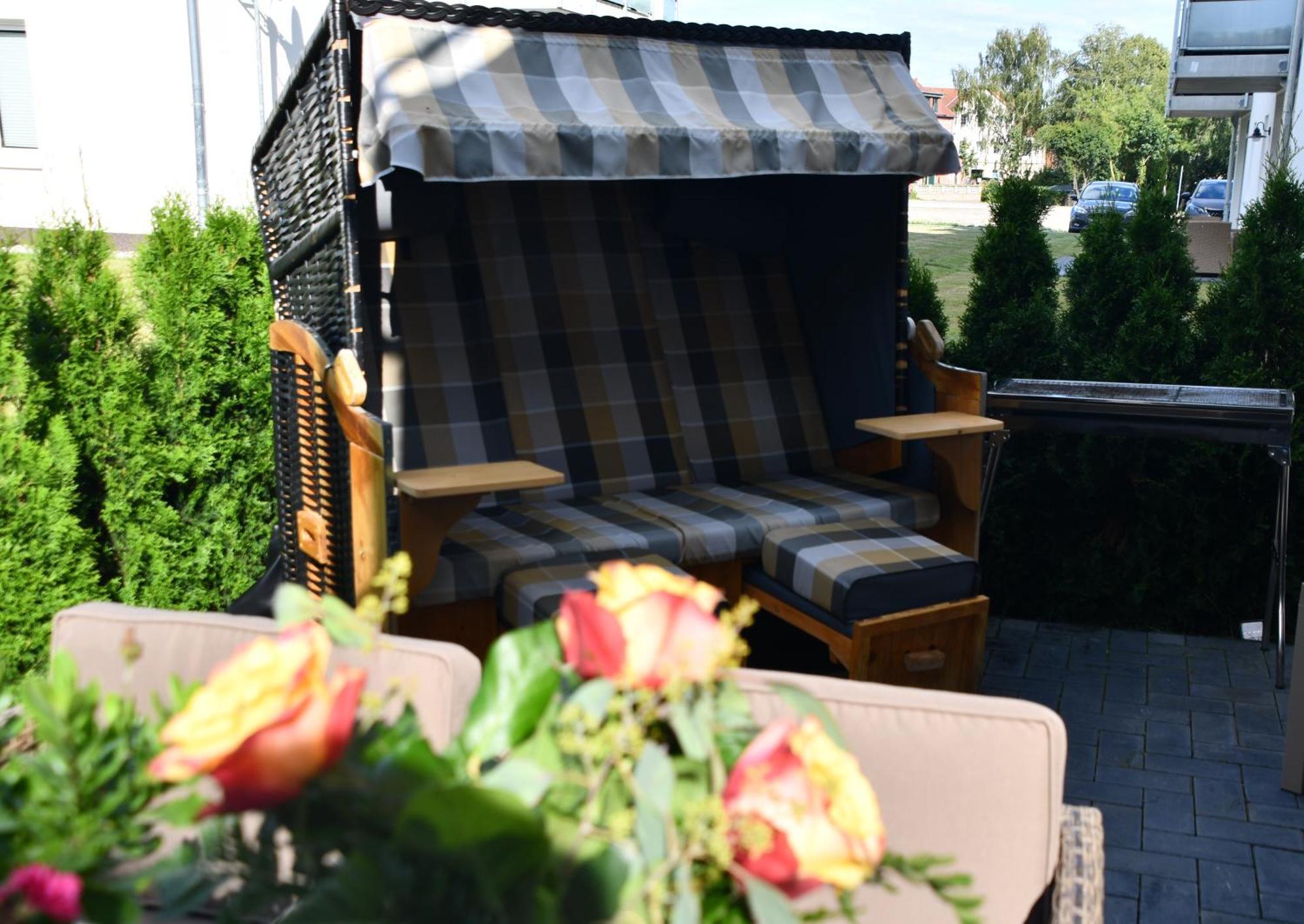 Elegantes & Modernes Neli Mit Terrasse, 100m Zum Hafen Mueritz Apartment *